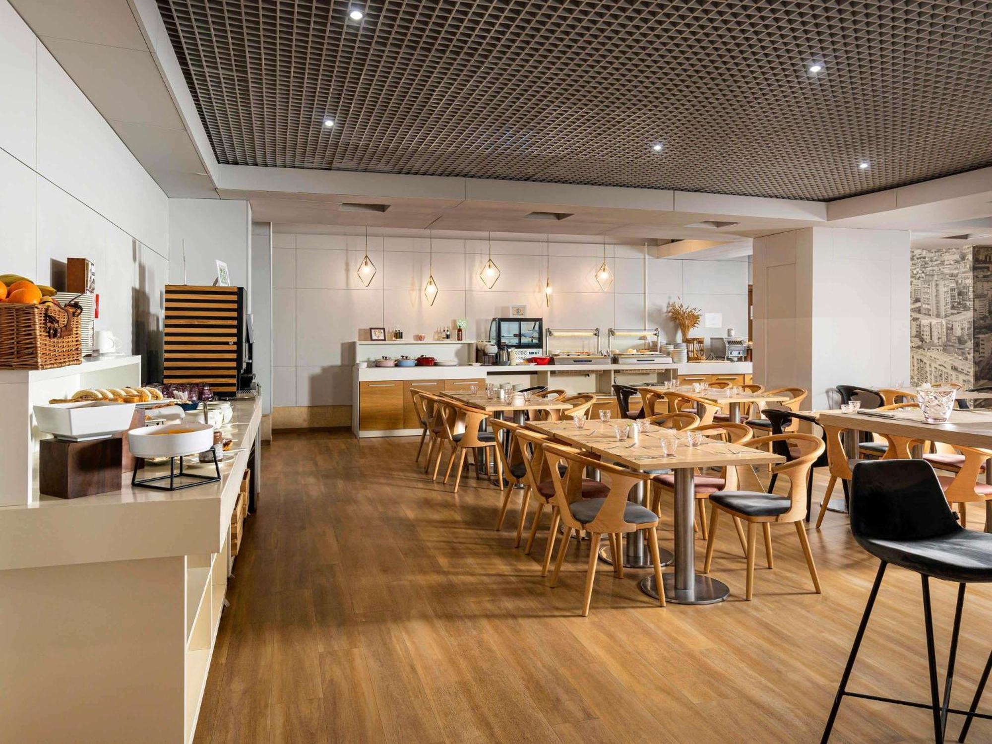 布加勒斯特乌尼里美居酒店 外观 照片